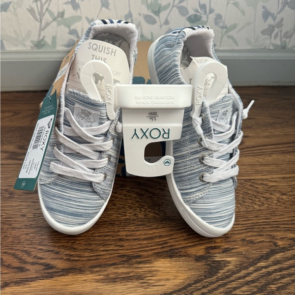 Roxy Women’s Bayshore III Blue Ashes &
White Slip-On Sneakers Shoes 5.5 NEW - Picture 4 of 8